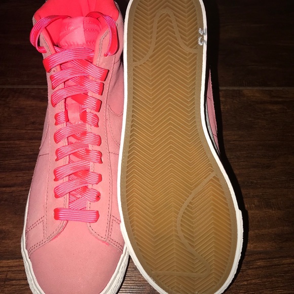 Nike high top sneakers - Picture 6 of 8